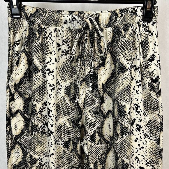 Texas True Threads Lounge Pants Womens Sz Medium Snakeskin Animal Print Elastic - Picture 2 of 11